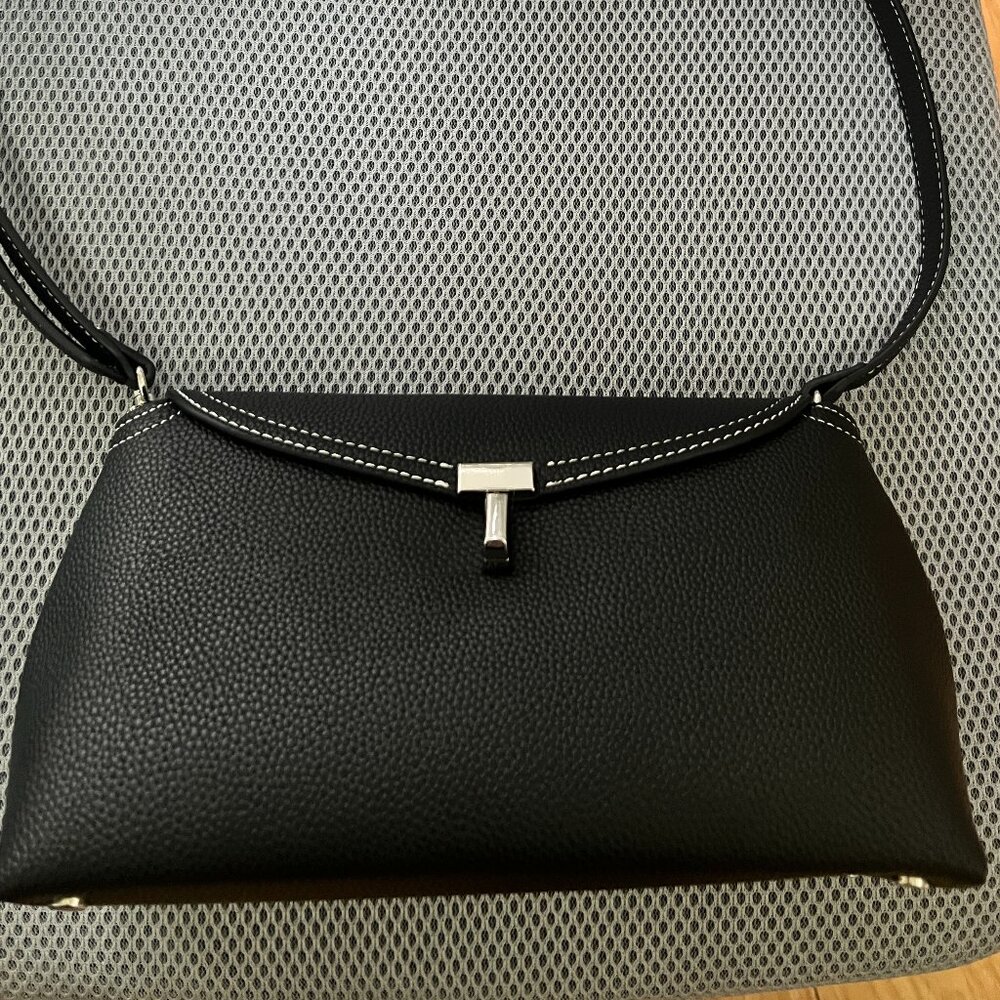 Toteme Shoulder Bag Black